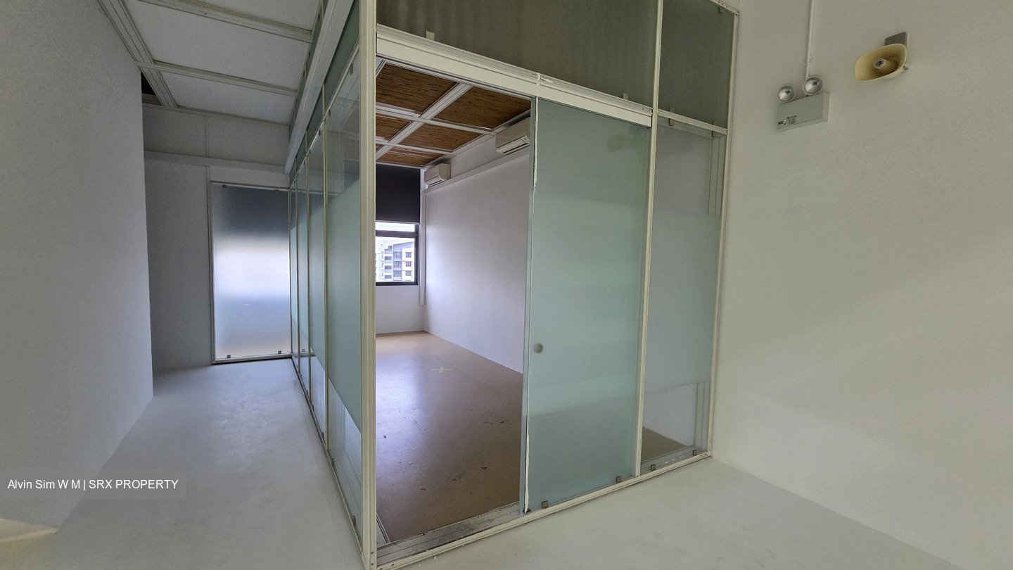 T-space (D18), Office #547770051
